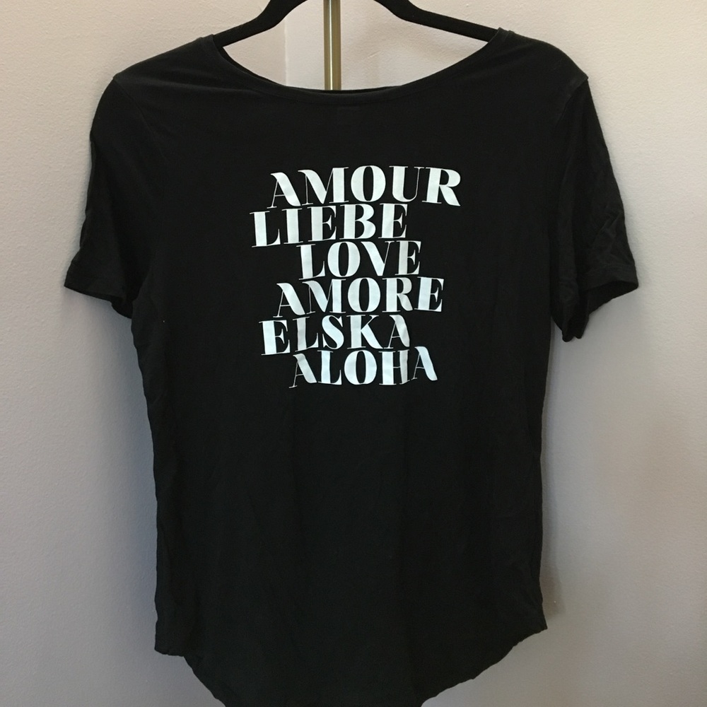 OLD NAVY BLACK TEE!